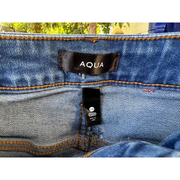 Aqua Floral Embroidered High Rise Jogger Ankle Jeans in Vintage Wash Size 28 - Picture 4 of 10